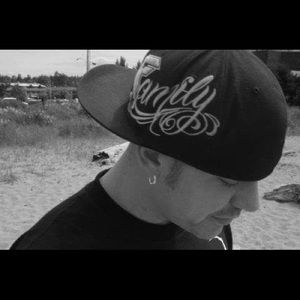 Meet your Posher, Travis